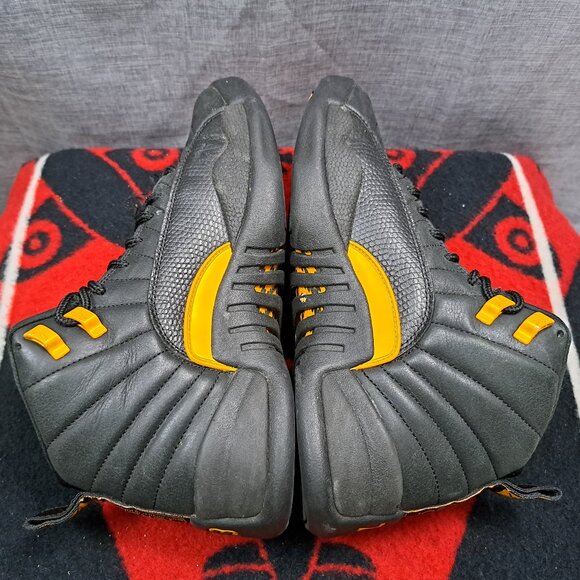 %Size 8 Nike Air Jordan 12 \